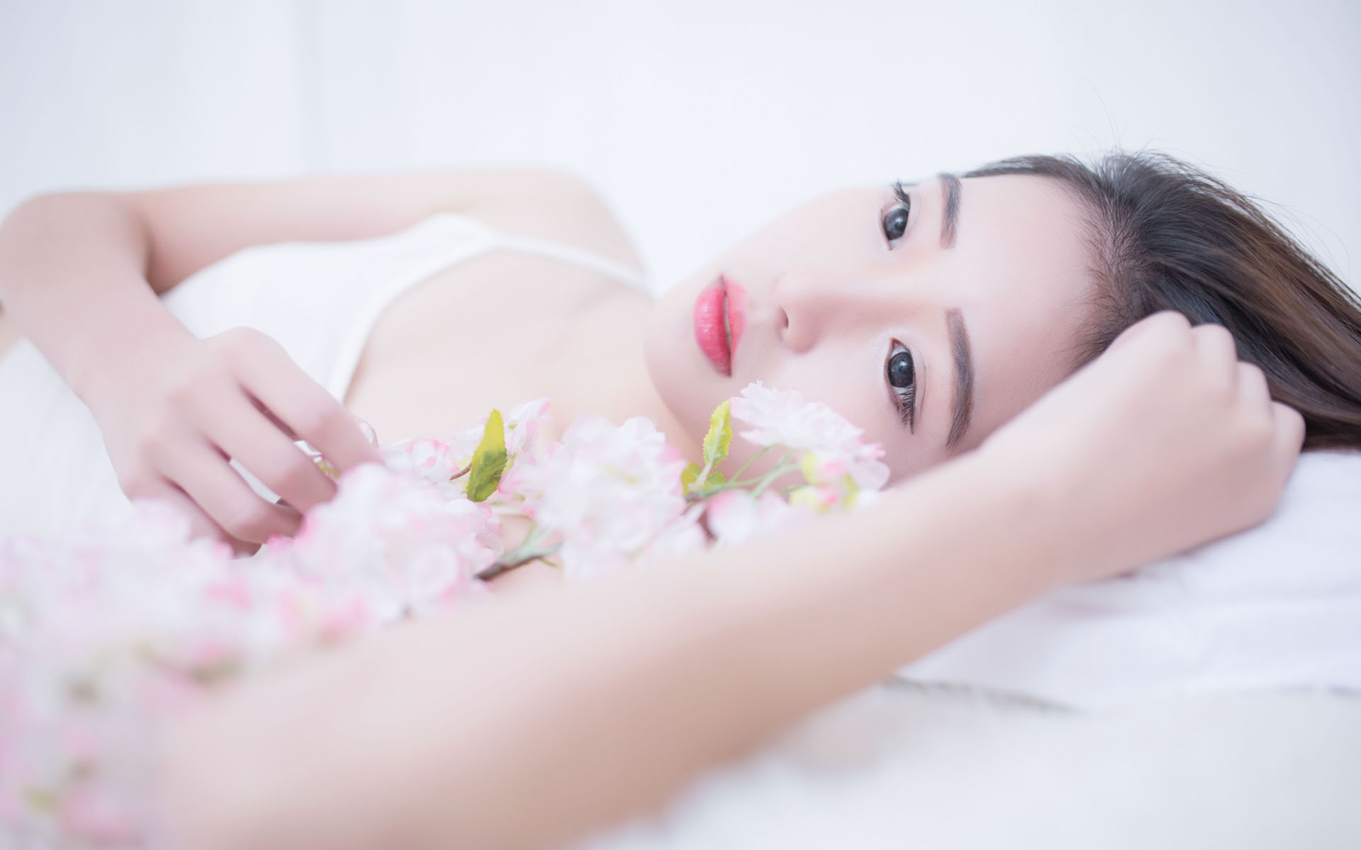 （经济观察）政策效应加速显现 经济“半年报”显示中国消费热力攀升